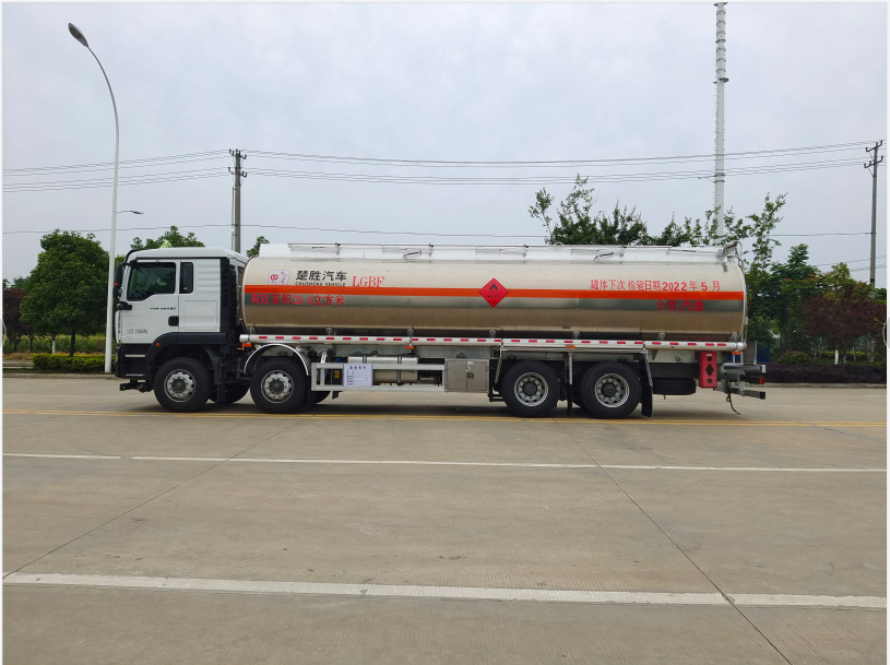 楚胜牌CSC5320GYYLZK6A油罐车